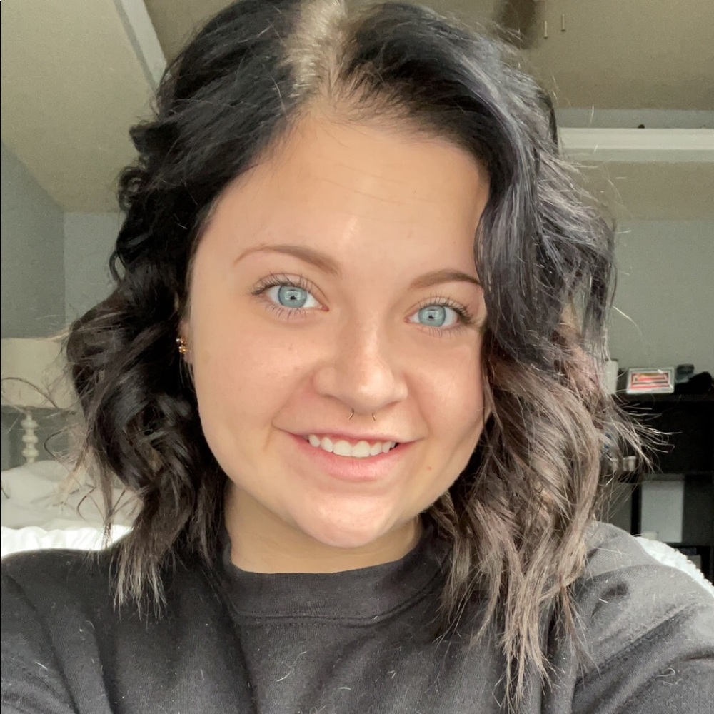 Meet your Posher, Kiana